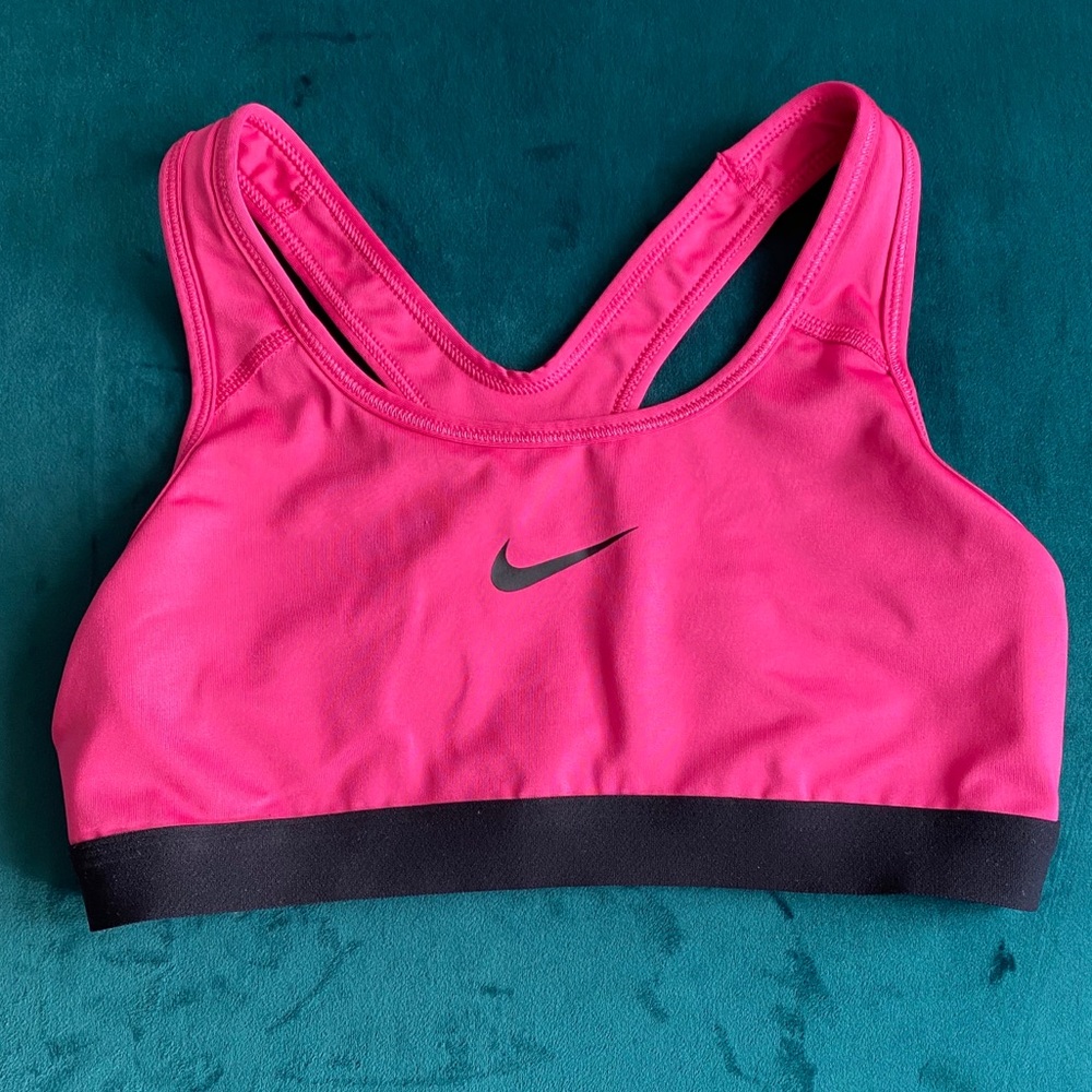 NIKE  sports bra
